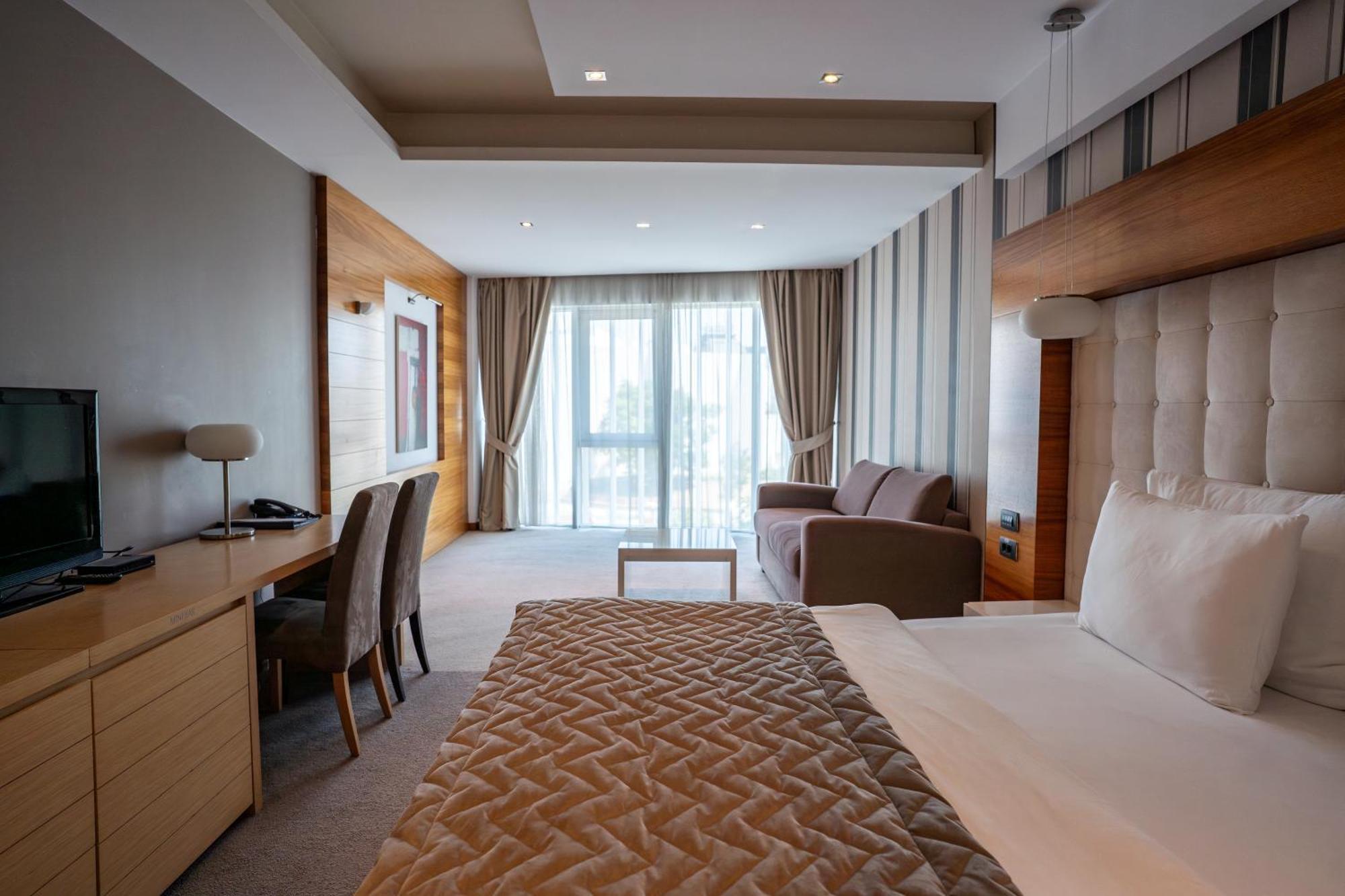 Garni Hotel Centar Novi Sad Bagian luar foto