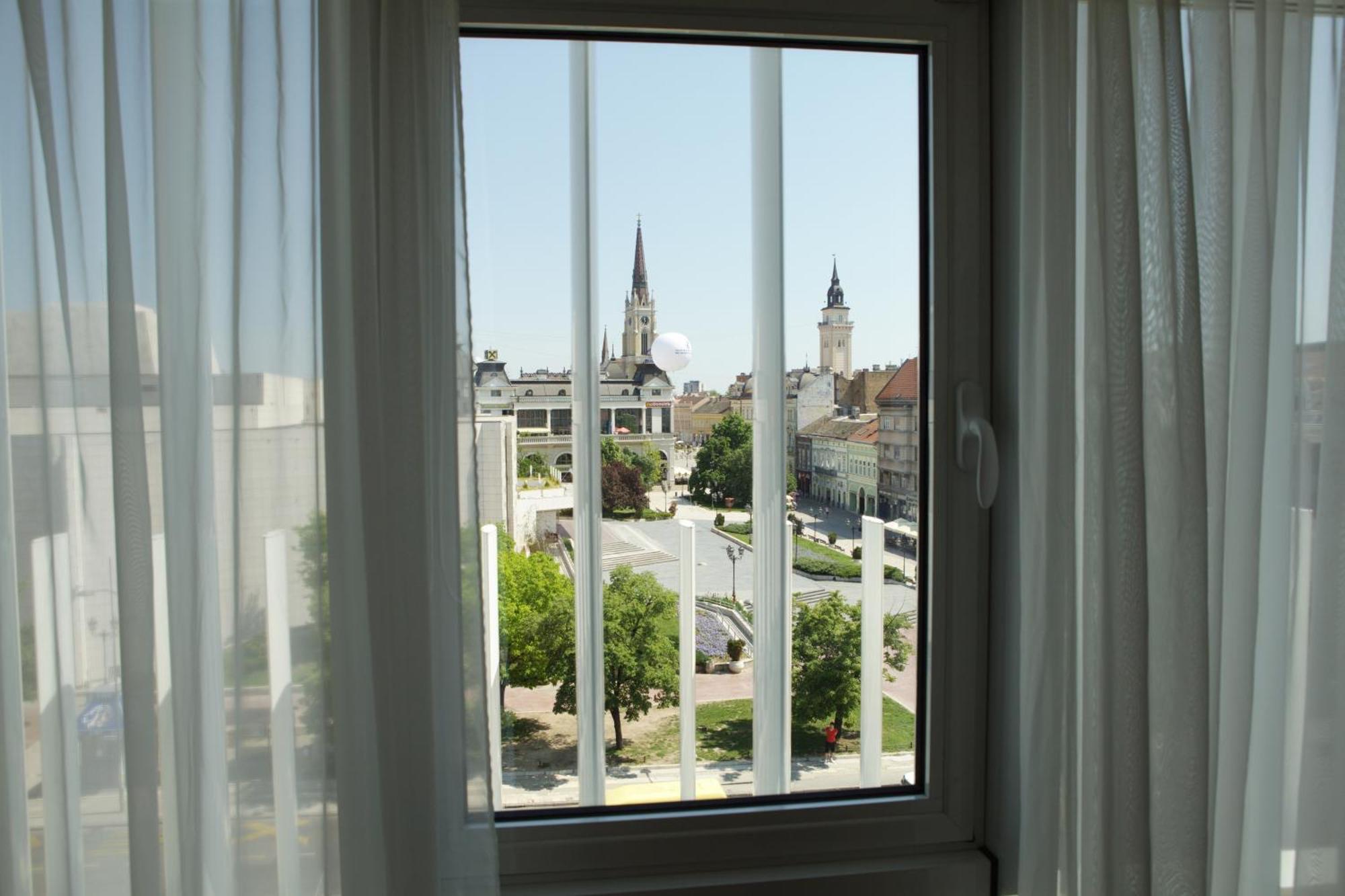 Garni Hotel Centar Novi Sad Bagian luar foto