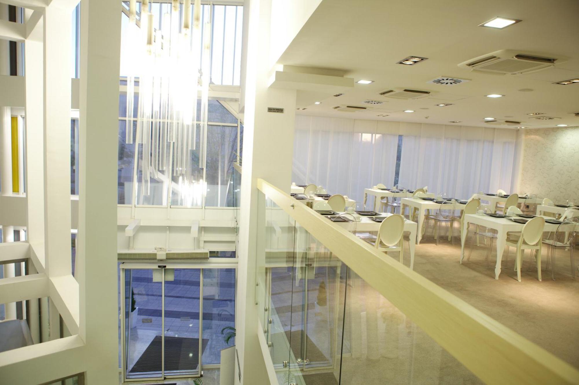 Garni Hotel Centar Novi Sad Restoran foto